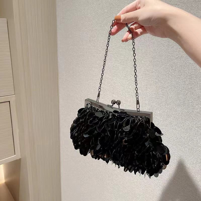 Borsa da donna in pelle con perle e pizzi