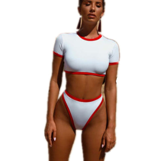 Costume da bagno rosso e blu a due pezzi